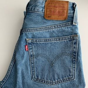 Women’s 501 Levi straight cut jeans (26)